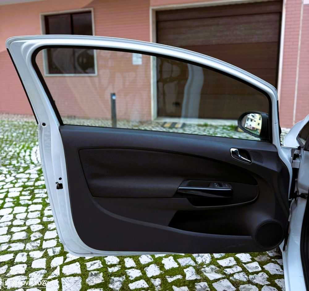 Opel Corsa 1.2 Black Edition 129g - 8