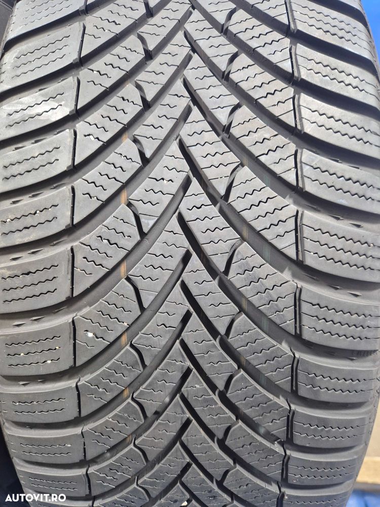 215/60/17 103V Semperit - 1