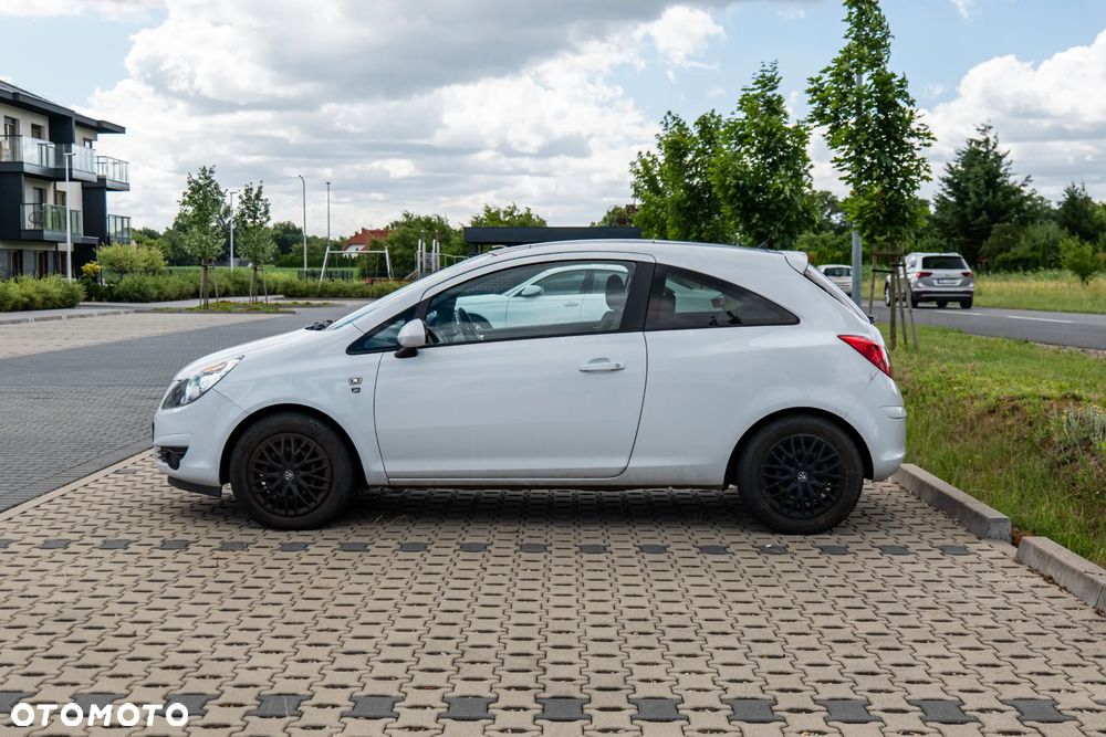 Opel Corsa 1.3 CDTI Essentia - 4
