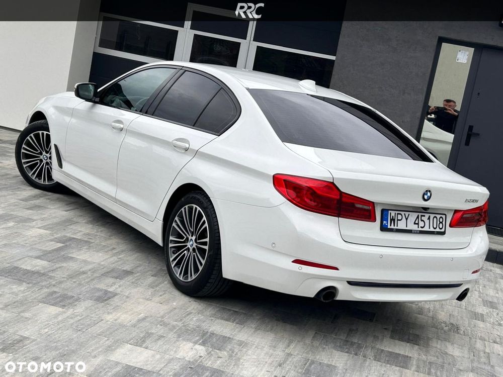 BMW Seria 5 530i Sport Line - 8