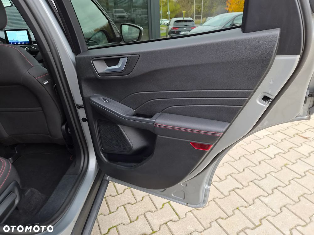 Ford Kuga 2.5P PHEV FWD ST-Line X - 36