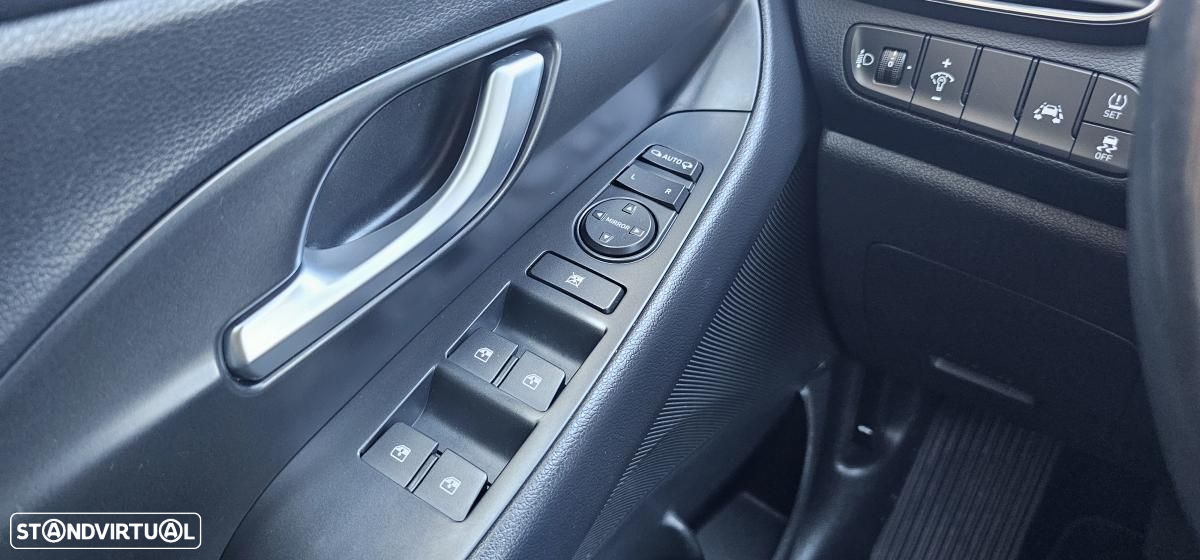 Hyundai i30 1.6 CRDI STyle - 11