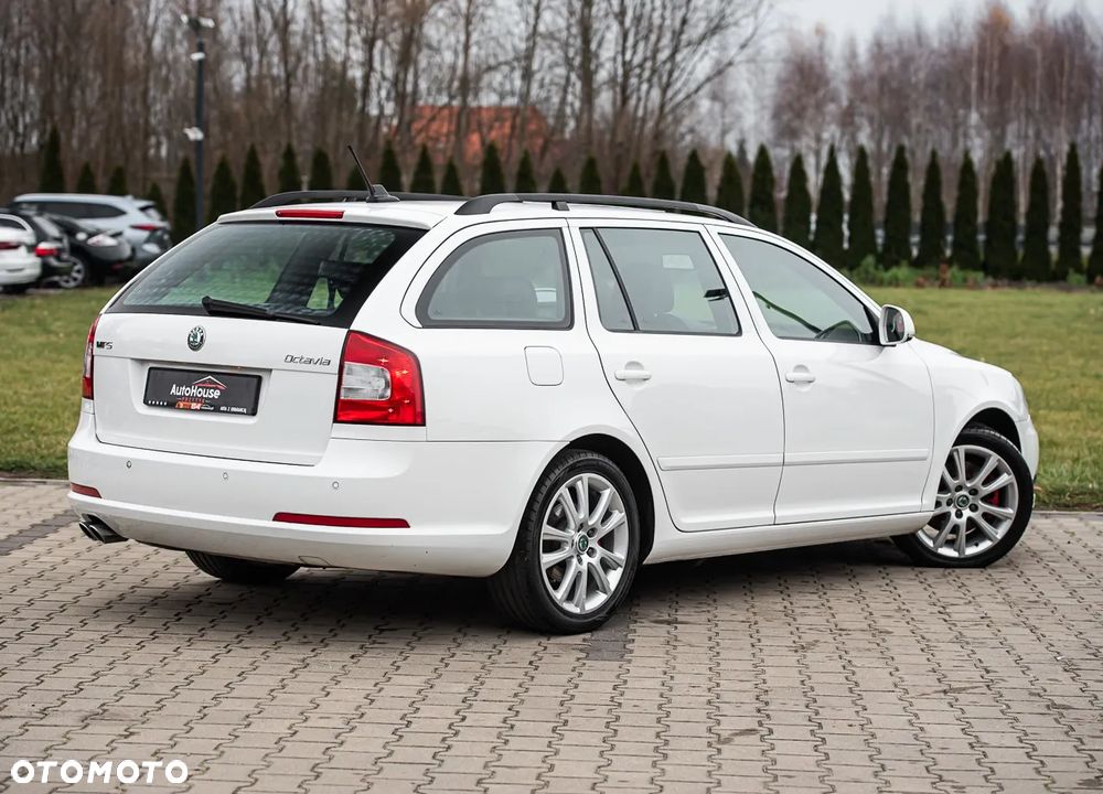 Skoda Octavia 2.0 TDI RS - 11