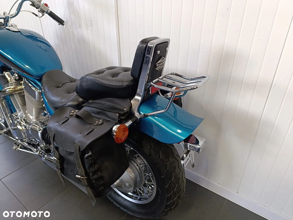 Suzuki Intruder - 12