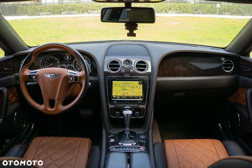 Bentley Flying Spur - 4