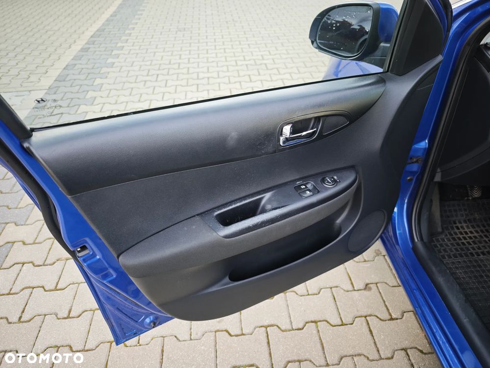 Hyundai i20 - 19
