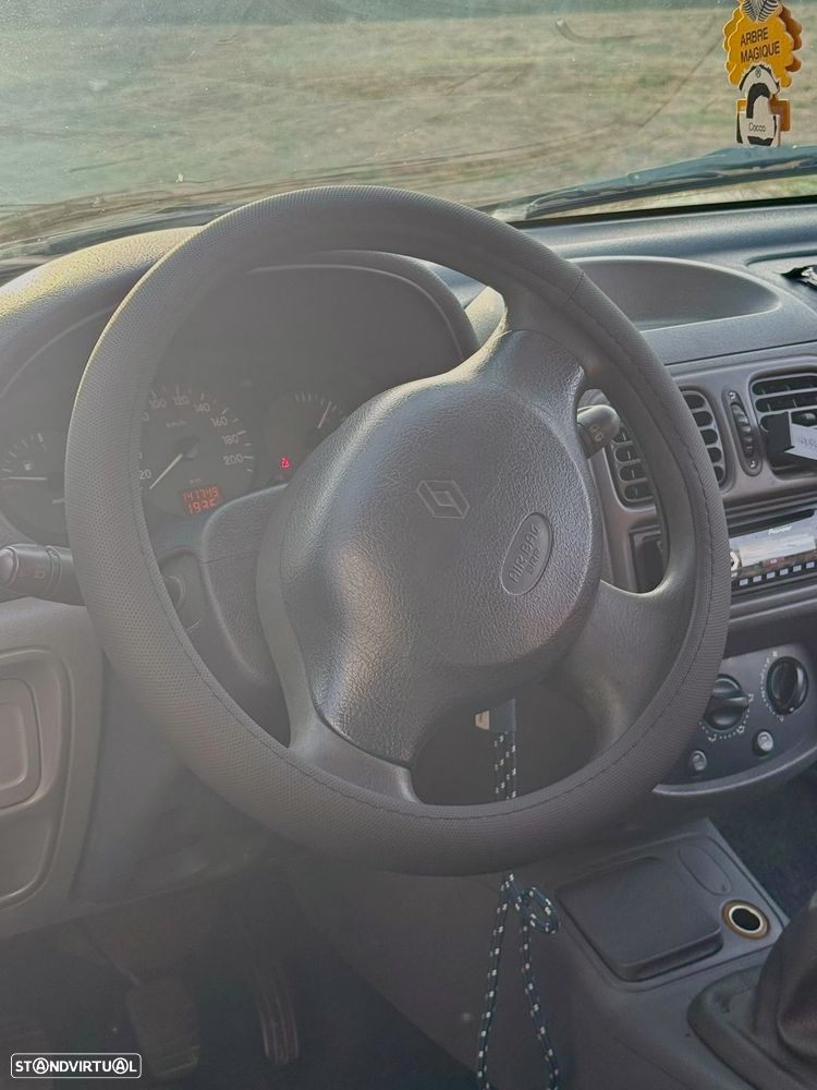 Renault Clio 1.2 RT - 2