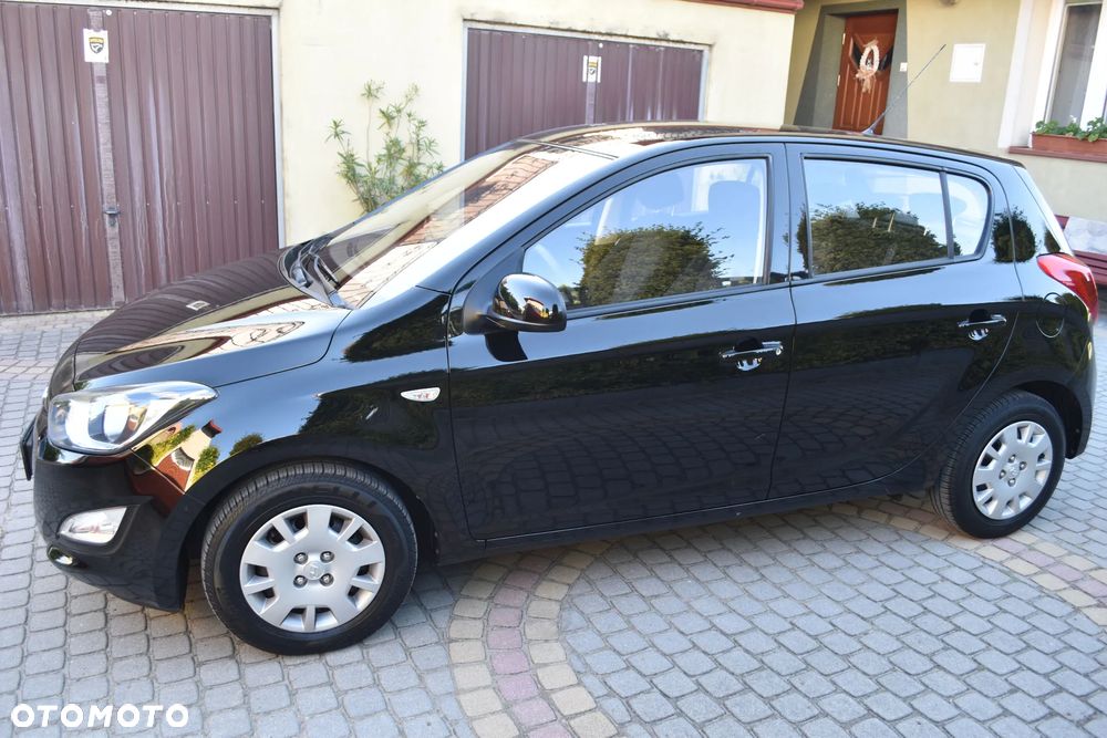 Hyundai i20 - 12