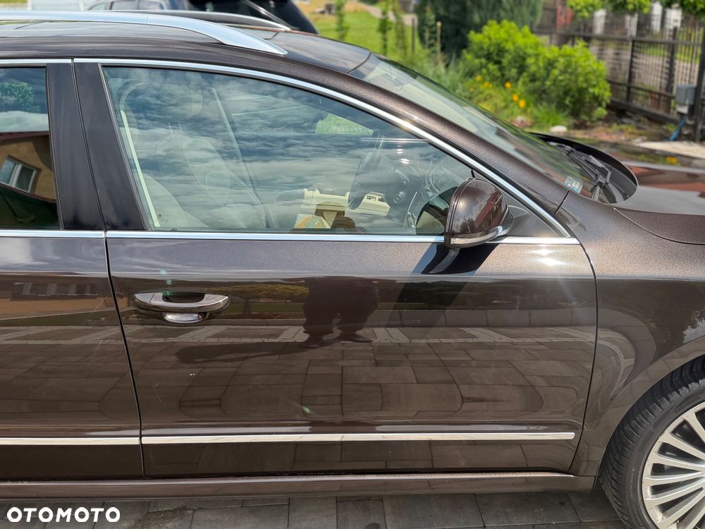 Skoda Superb 2.0 TDI 4x4 L&K DSG - 24