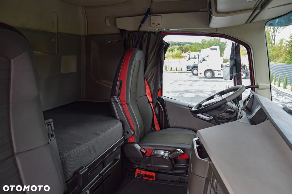 Volvo FH500 / HYDRAULIKA / EURO 6 / ACC / LEDY / ALUFELGI / SERWISOWANY / SPROWADZONY - 39