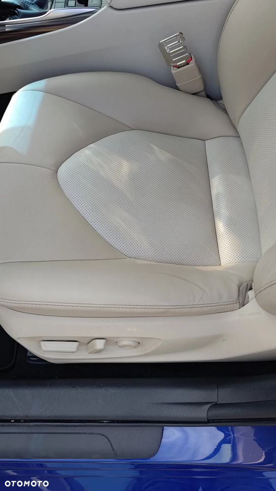Toyota Camry 2.5 Hybrid Comfort CVT - 9