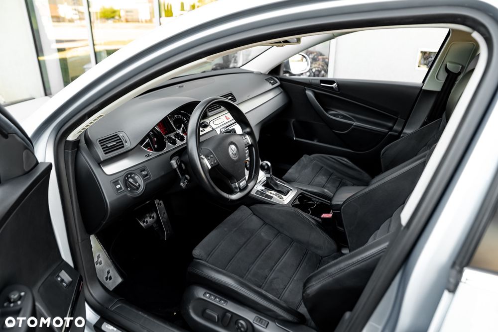 Volkswagen Passat Variant 3.6 V6 R36 - 18