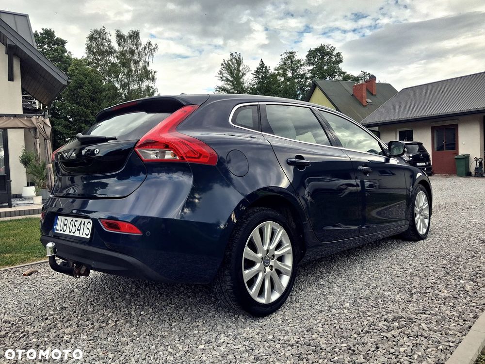 Volvo V40 D2 Momentum - 4