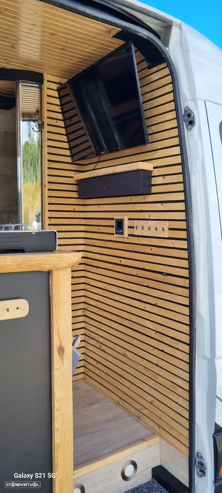 Mercedes-Benz Sprinter - 1