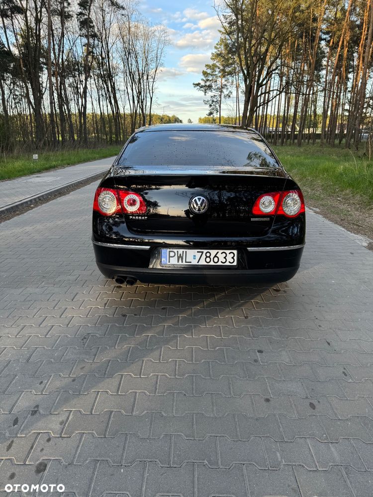 Volkswagen Passat 2.0 TDI DPF BlueMotion Technology Comfortline - 5
