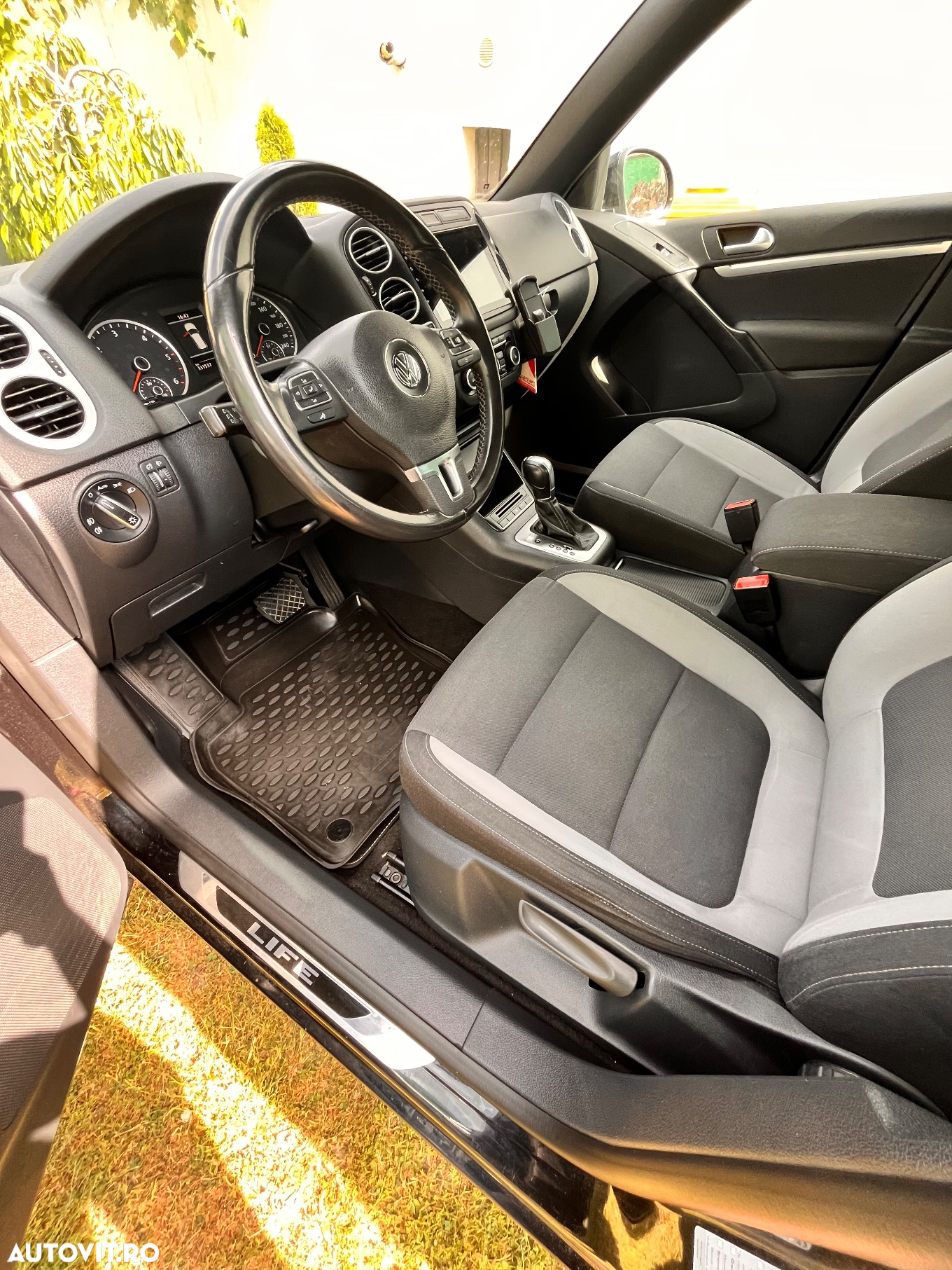 Volkswagen Tiguan 2.0 TDI 4Motion DSG Sport & Style - 8