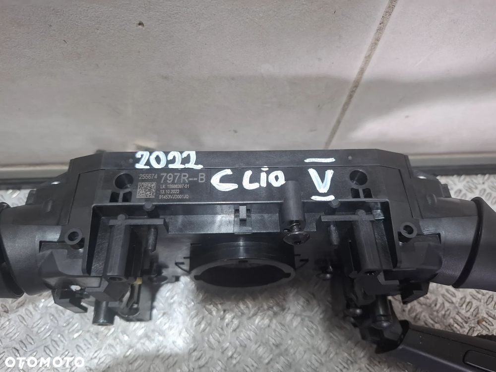 Przełącznik zespolony Renault Clio V 2022 rok nr 255674797R - 2