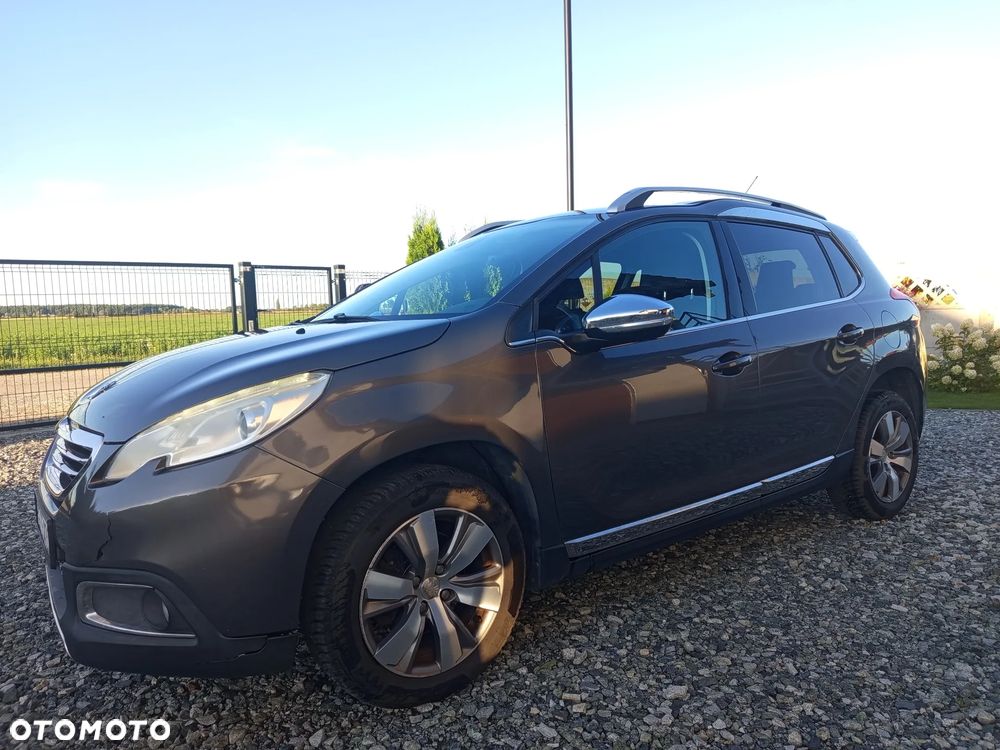 Peugeot 2008 1.6 e-HDi Allure S&S - 10