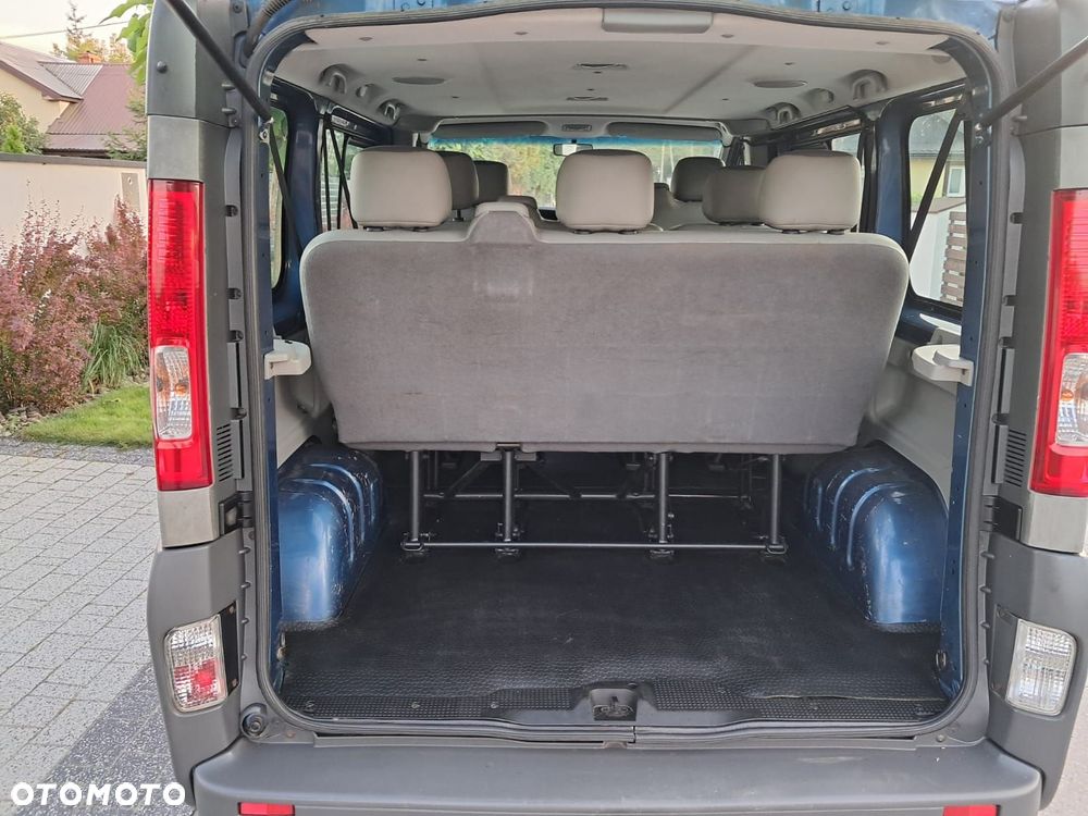 Opel Vivaro L1H1 2.7t - 12