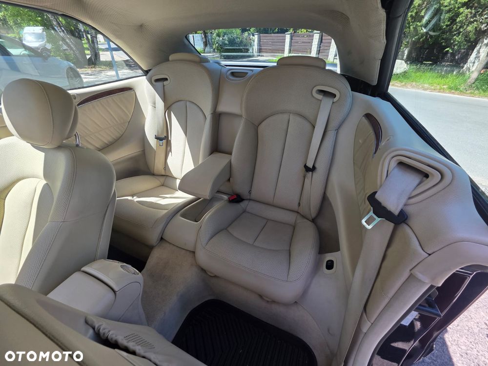 Mercedes-Benz CLK 350 7G-TRONIC Avantgarde - 22
