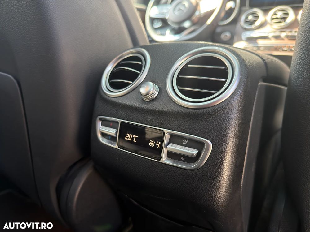 Mercedes-Benz GLC 300 e 4MATIC - 35