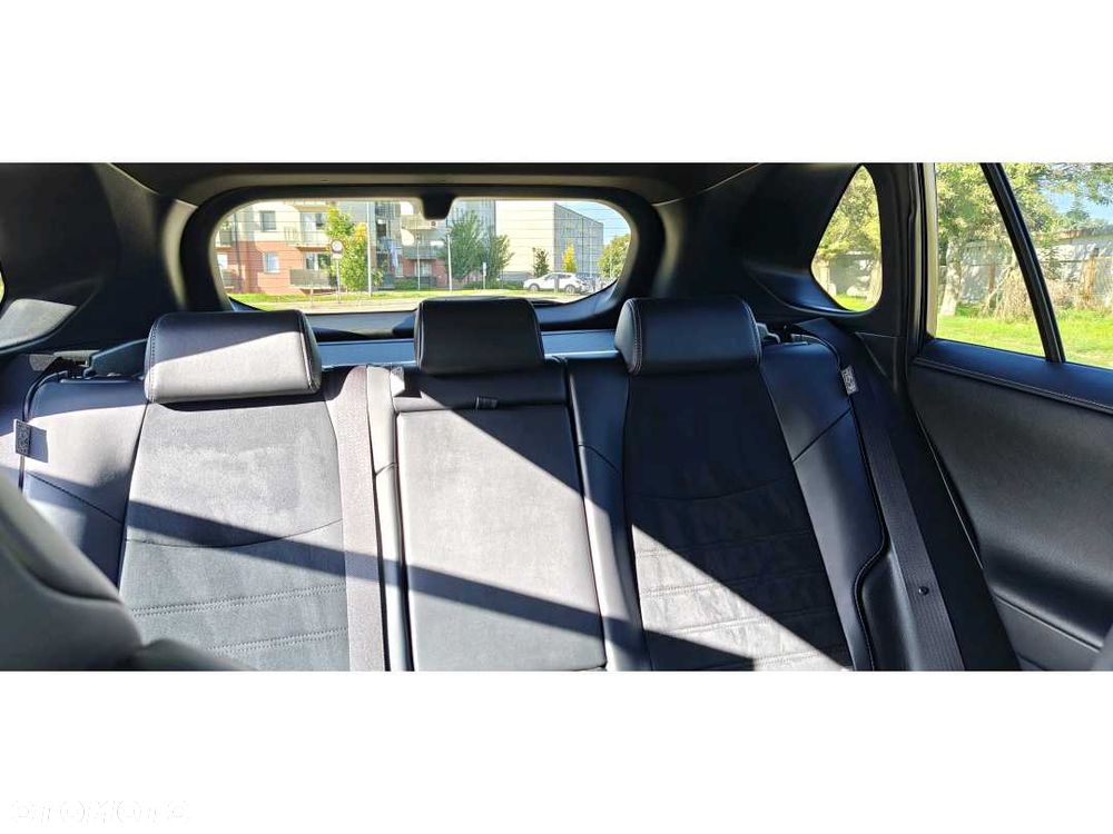 Toyota RAV4 - 16