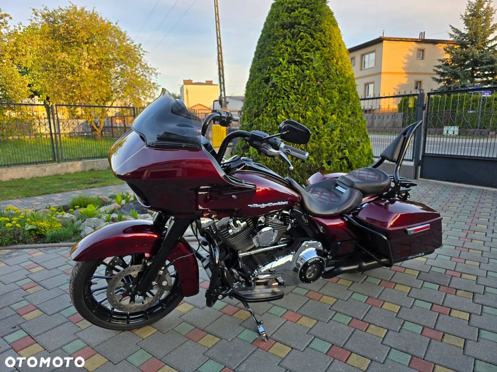 Harley-Davidson Touring Road Glide - 10