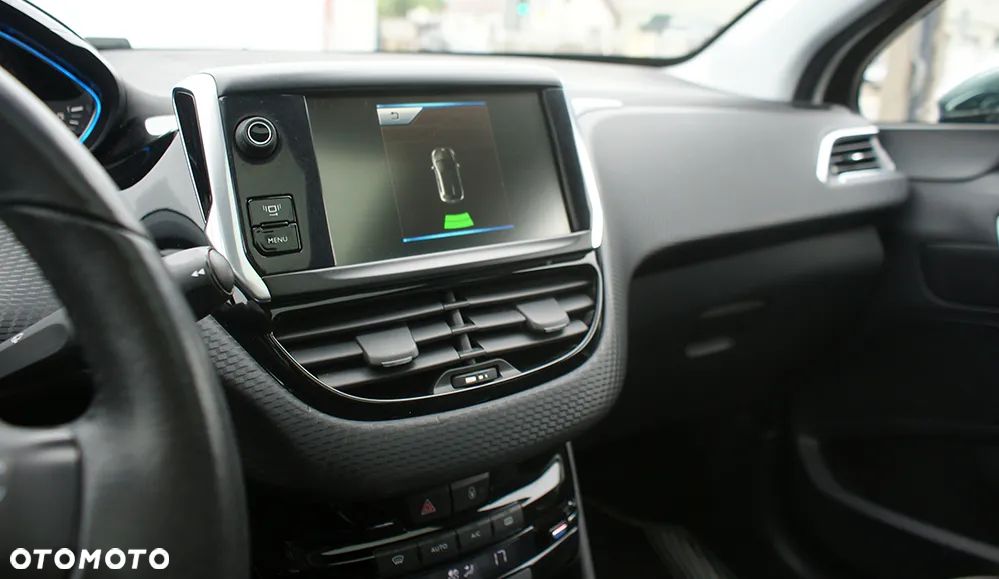 Peugeot 2008 e-HDi FAP 115 STOP & START Allure - 9