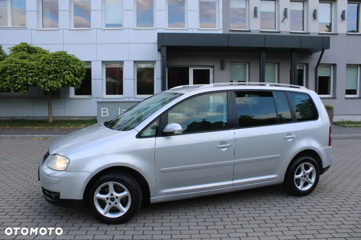 Volkswagen Touran 2.0 TDI Highline DSG - 13