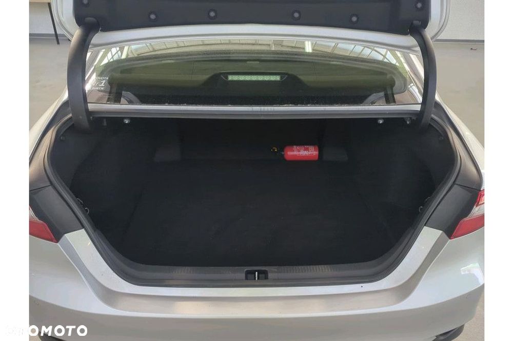 Toyota Camry 2.5 Hybrid Comfort CVT - 10