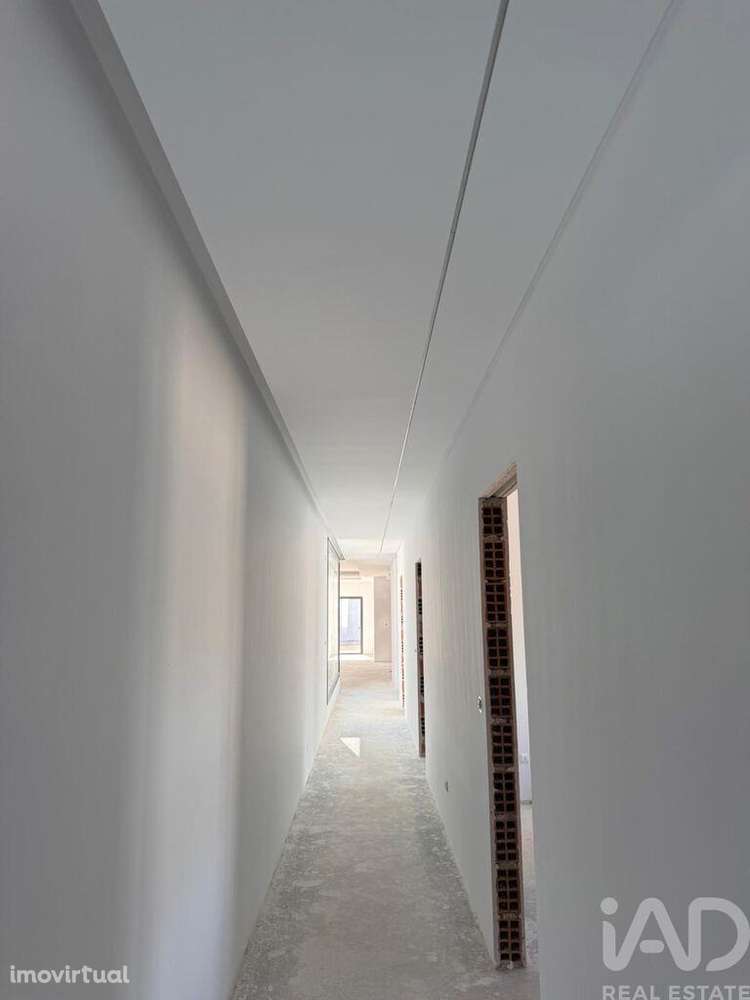 Casa T4 em Fernão Ferro de 220,00 m2 - Grande imagem: 5/23