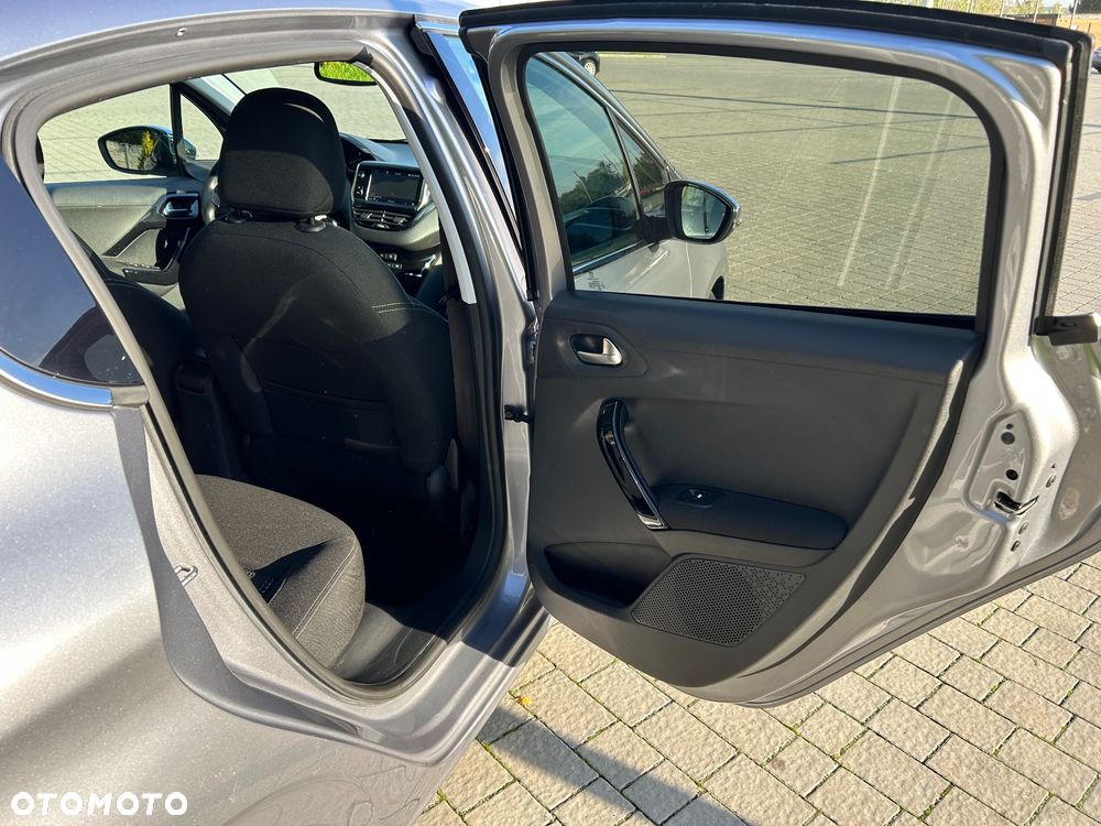 Peugeot 208 PureTech 110 Stop & Start Allure - 8