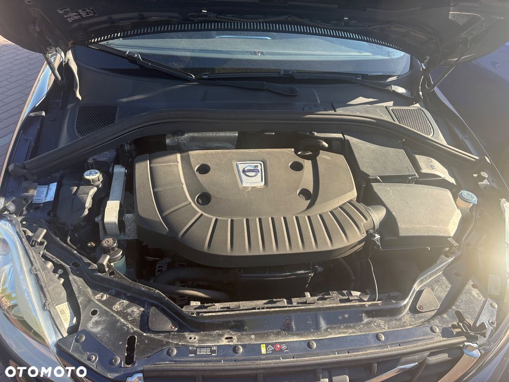 Volvo XC 60 2.4D AWD Momentum - 17
