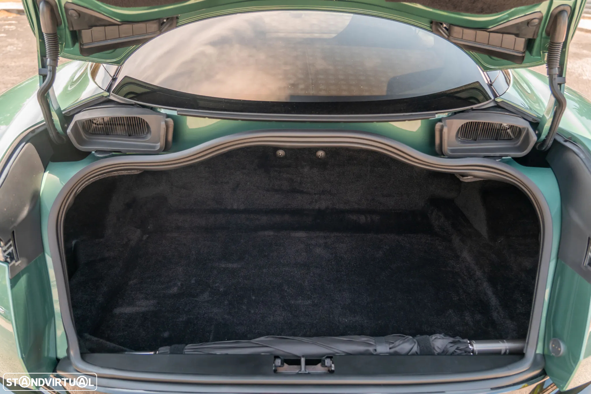 Aston Martin DB12 Coupé V8 Auto - 9