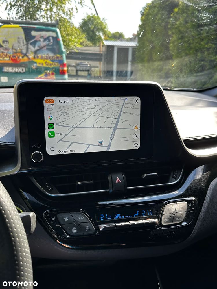 Toyota C-HR - 11