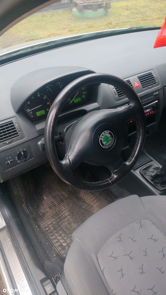 Skoda Fabia 1.4 16V Sport - 5