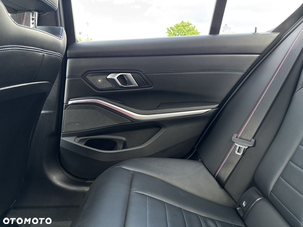 BMW Seria 3 M340d xDrive mHEV sport - 24