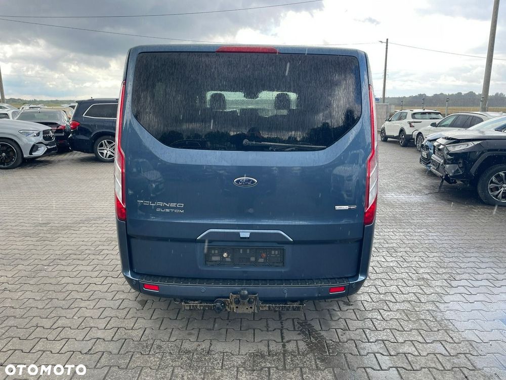 Ford Tourneo Custom