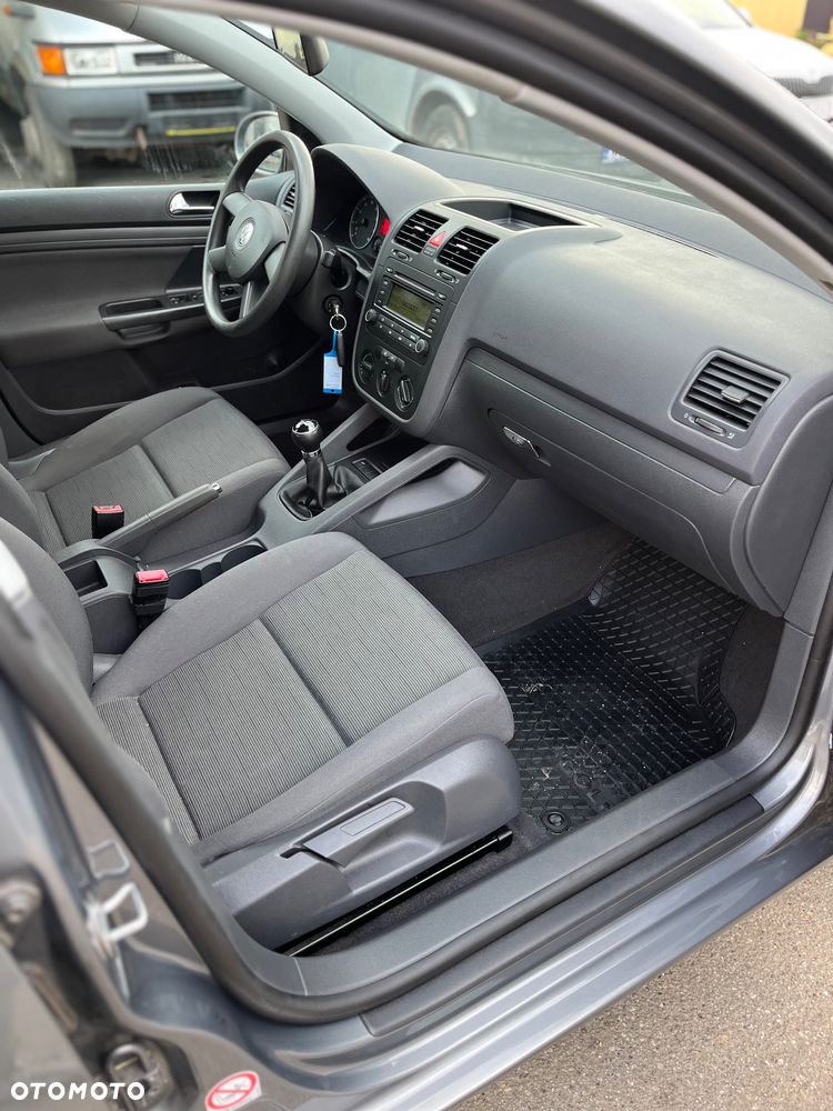Volkswagen Golf - 12