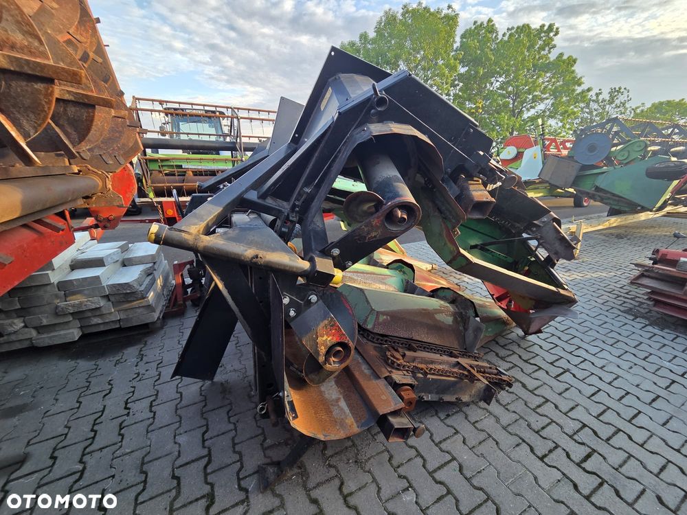 Przystawka GERINGHOFF 06529575 NH 6 rzędowa do kukurydzy - 5