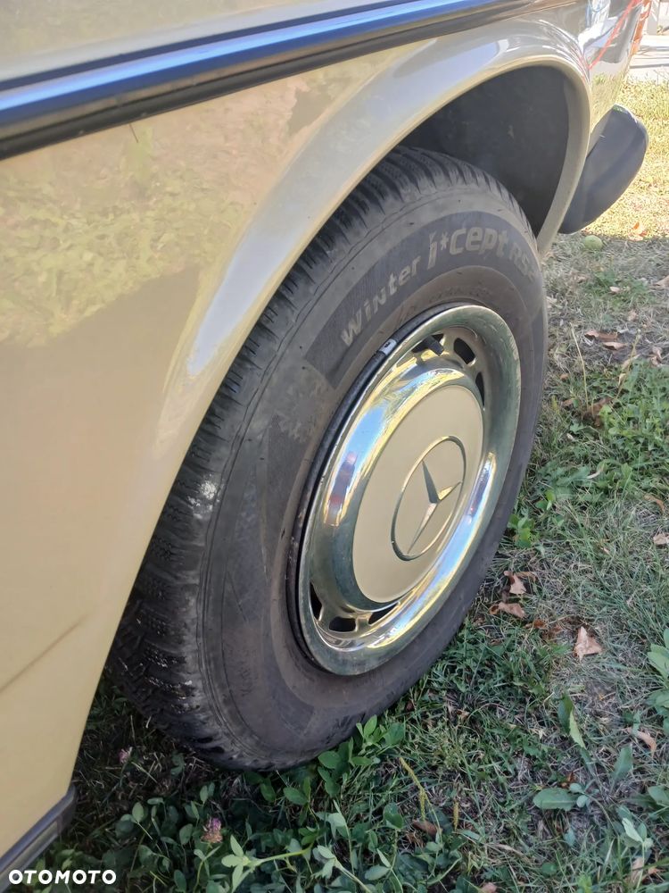 Mercedes-Benz W123 - 29