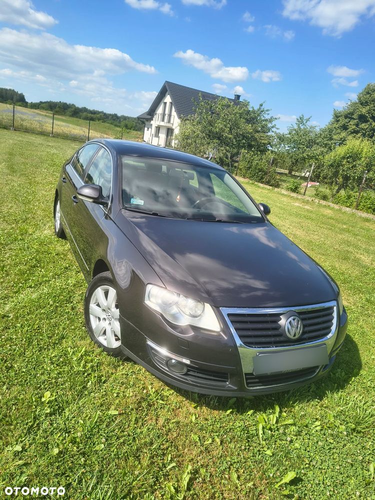 Volkswagen Passat - 2