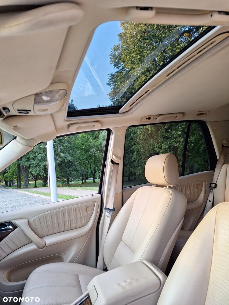 Mercedes-Benz ML - 26