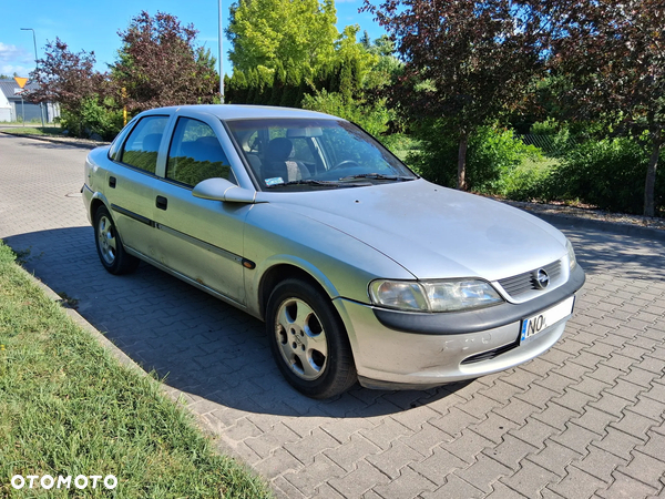 Opel Vectra 1.6 GL