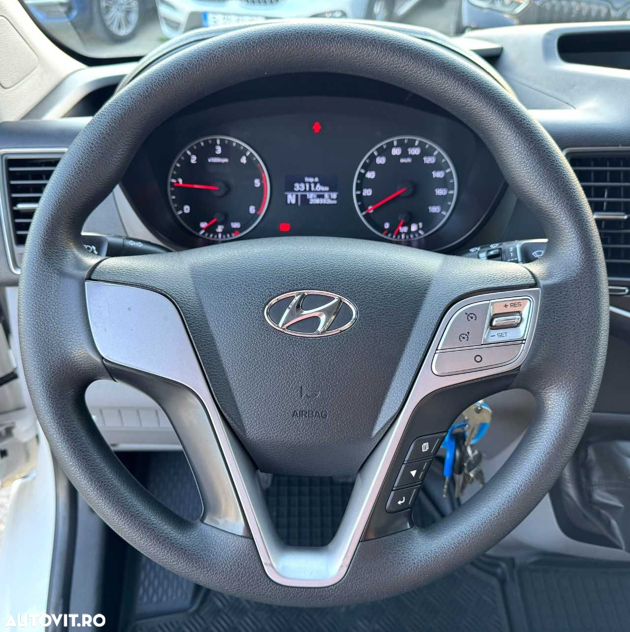 Hyundai H350 PRELATA CU DORMITOR - 22