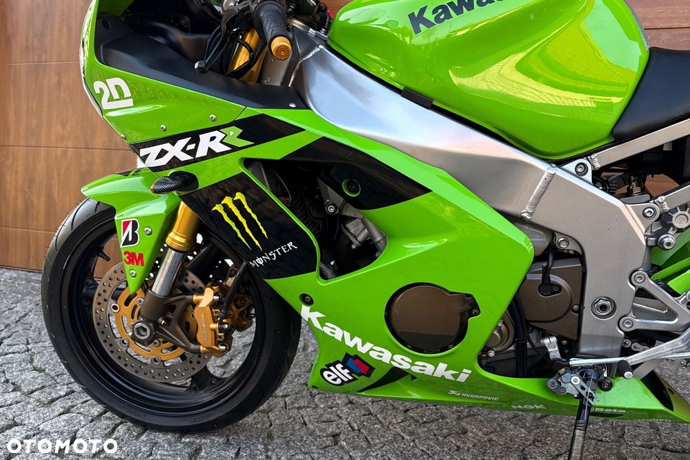 Kawasaki ZXR - 27