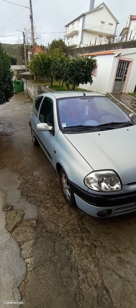 Renault Clio 1.2 RXE - 7