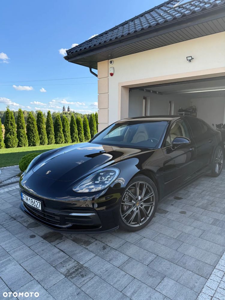 Porsche Panamera 4 - 5