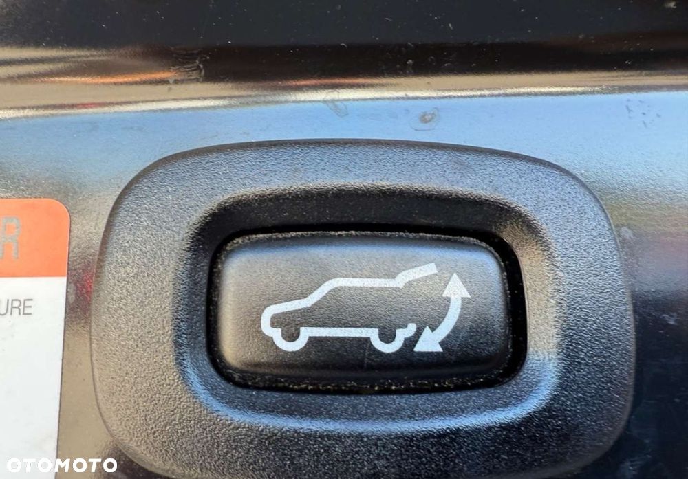 Mitsubishi Outlander - 13