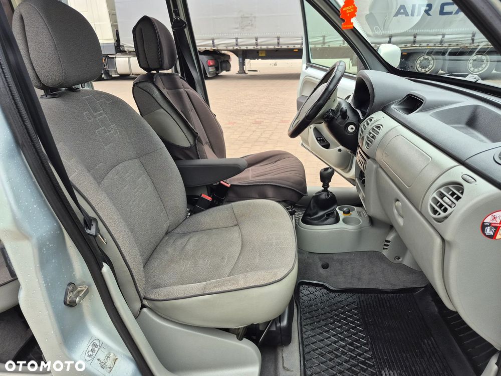 Renault Kangoo 1.6 16V Privilege - 13